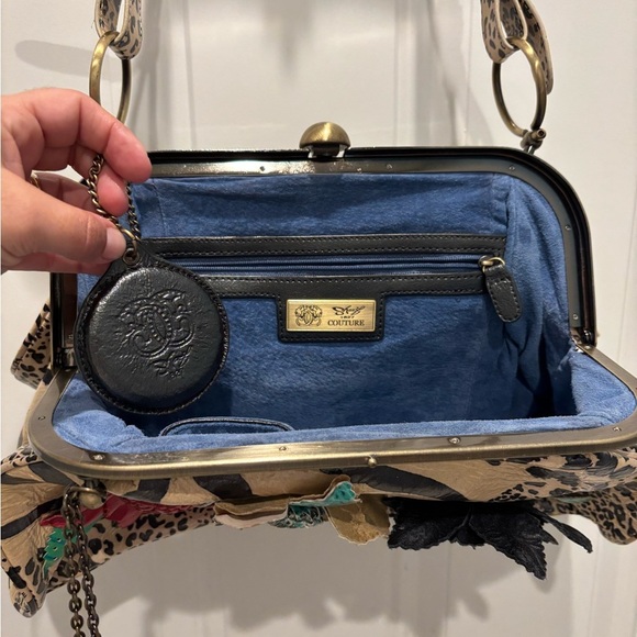 NEW Sharif Couture All Leather Laser Cut 3D Floral Gray Satchel Bag - Picture 8 of 9